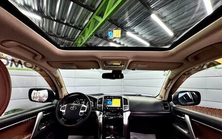 Toyota Land Cruiser 200, 2015 год, 3 599 000 рублей, 14 фотография