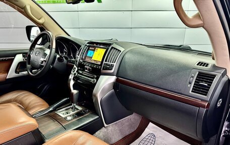 Toyota Land Cruiser 200, 2015 год, 3 599 000 рублей, 15 фотография