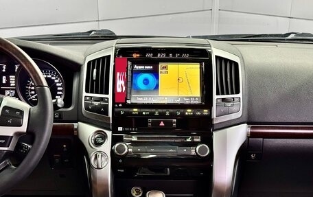 Toyota Land Cruiser 200, 2015 год, 3 599 000 рублей, 19 фотография