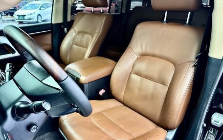 Toyota Land Cruiser 200, 2015 год, 3 599 000 рублей, 33 фотография