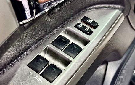 Toyota Land Cruiser 200, 2015 год, 3 599 000 рублей, 30 фотография