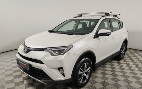 Toyota RAV4, 2018 год, 2 329 000 рублей, 1 фотография