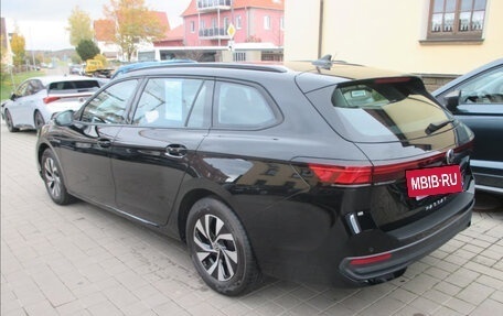 Volkswagen Passat, 2024 год, 3 824 865 рублей, 4 фотография