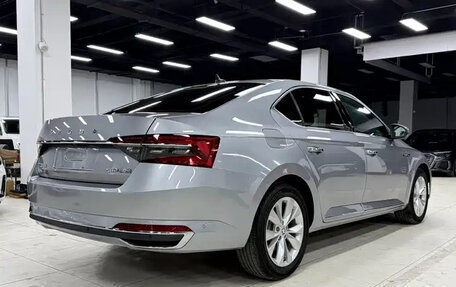 Skoda Superb III рестайлинг, 2022 год, 2 090 013 рублей, 6 фотография