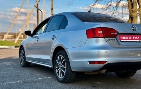 Volkswagen Jetta VI, 2013 год, 950 000 рублей, 5 фотография