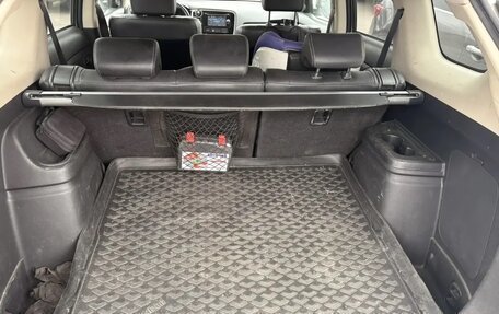 Mitsubishi Outlander III рестайлинг 3, 2015 год, 1 700 000 рублей, 9 фотография