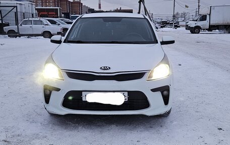 KIA Rio IV, 2019 год, 1 300 000 рублей, 3 фотография