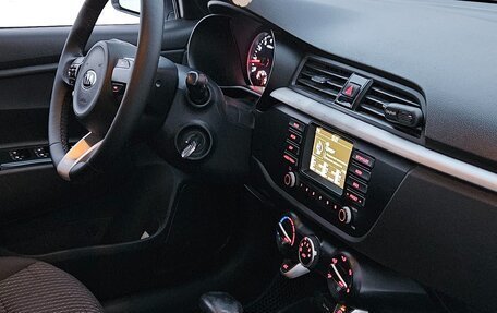 KIA Rio IV, 2019 год, 1 300 000 рублей, 18 фотография