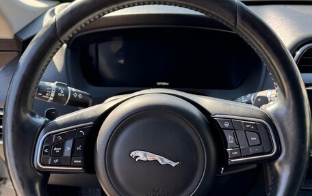 Jaguar F-Pace, 2016 год, 2 900 000 рублей, 11 фотография