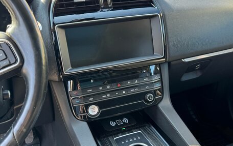 Jaguar F-Pace, 2016 год, 2 900 000 рублей, 15 фотография