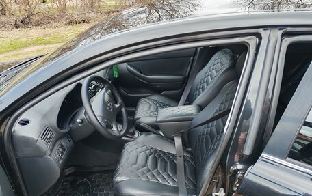 Toyota Avensis III рестайлинг, 2006 год, 810 000 рублей, 9 фотография