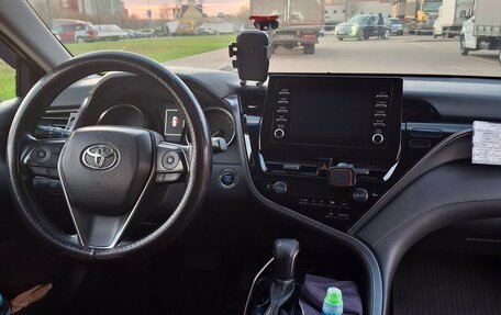 Toyota Camry, 2021 год, 2 000 000 рублей, 9 фотография