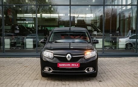 Renault Logan II, 2017 год, 800 000 рублей, 3 фотография