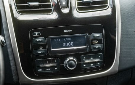 Renault Logan II, 2017 год, 800 000 рублей, 17 фотография