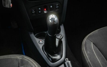 Renault Logan II, 2017 год, 800 000 рублей, 19 фотография