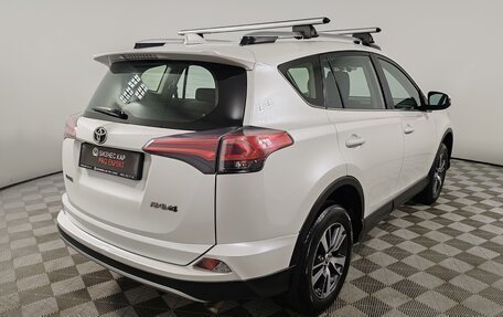 Toyota RAV4, 2018 год, 2 329 000 рублей, 5 фотография