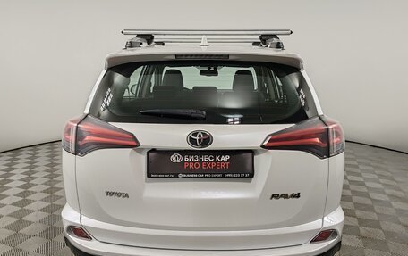 Toyota RAV4, 2018 год, 2 329 000 рублей, 6 фотография