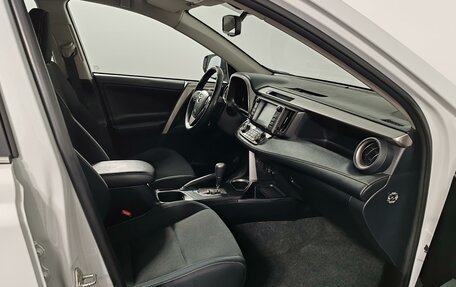 Toyota RAV4, 2018 год, 2 329 000 рублей, 20 фотография