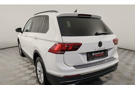 Volkswagen Tiguan II, 2020 год, 2 449 000 рублей, 7 фотография