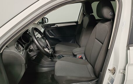 Volkswagen Tiguan II, 2020 год, 2 449 000 рублей, 16 фотография