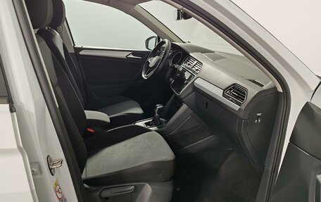 Volkswagen Tiguan II, 2020 год, 2 449 000 рублей, 20 фотография