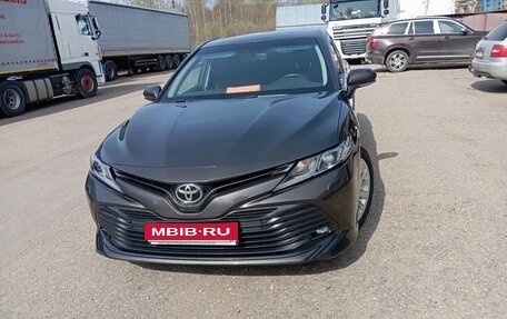 Toyota Camry, 2018 год, 2 700 000 рублей, 1 фотография