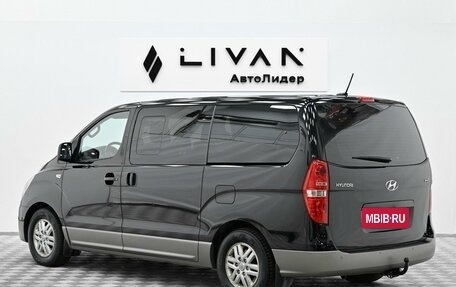 Hyundai H-1 II рестайлинг, 2018 год, 2 015 000 рублей, 2 фотография