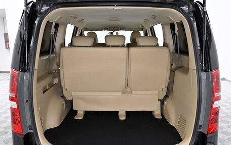 Hyundai H-1 II рестайлинг, 2018 год, 2 015 000 рублей, 13 фотография