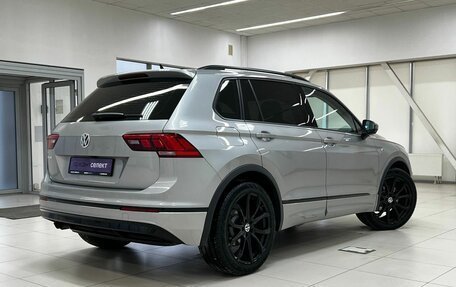 Volkswagen Tiguan II, 2019 год, 2 479 000 рублей, 2 фотография