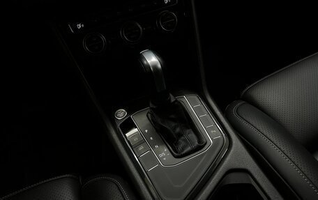 Volkswagen Tiguan II, 2019 год, 2 479 000 рублей, 22 фотография