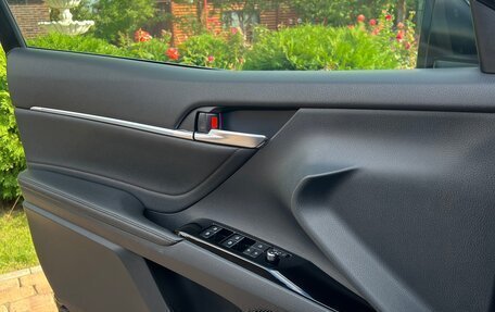 Toyota Camry, 2018 год, 3 150 000 рублей, 10 фотография