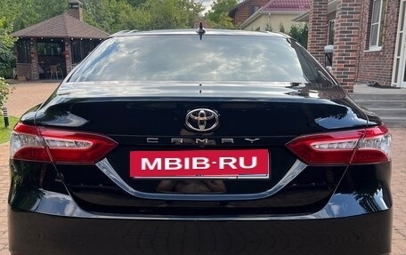 Toyota Camry, 2018 год, 3 150 000 рублей, 2 фотография