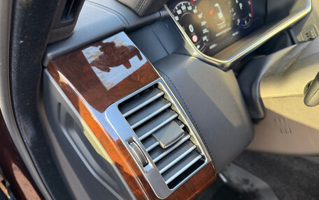 Land Rover Range Rover IV рестайлинг, 2019 год, 8 500 000 рублей, 12 фотография