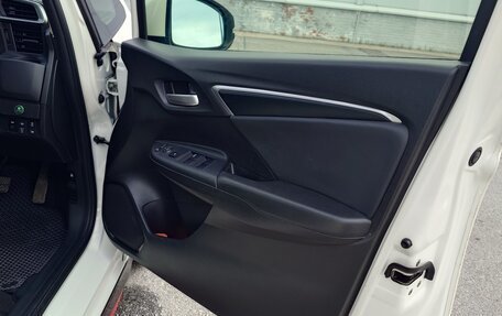 Honda Fit III, 2015 год, 1 200 000 рублей, 15 фотография