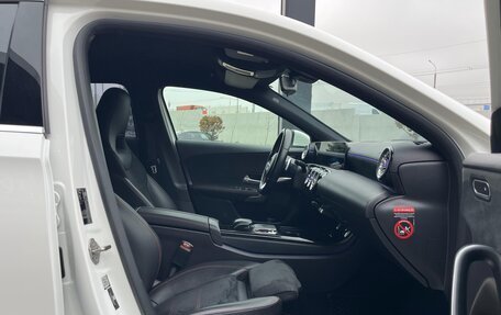 Mercedes-Benz A-Класс, 2018 год, 2 320 000 рублей, 15 фотография