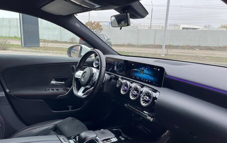 Mercedes-Benz A-Класс, 2018 год, 2 320 000 рублей, 13 фотография