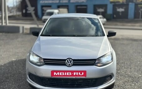 Volkswagen Polo VI (EU Market), 2012 год, 420 000 рублей, 2 фотография