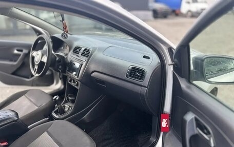 Volkswagen Polo VI (EU Market), 2012 год, 420 000 рублей, 10 фотография