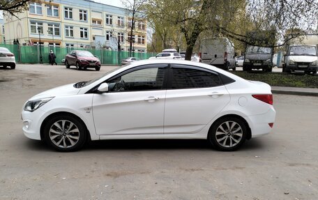 Hyundai Solaris II рестайлинг, 2015 год, 999 999 рублей, 2 фотография