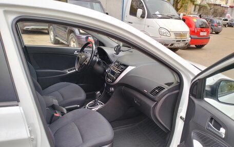 Hyundai Solaris II рестайлинг, 2015 год, 999 999 рублей, 5 фотография