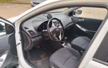 Hyundai Solaris II рестайлинг, 2015 год, 999 999 рублей, 7 фотография