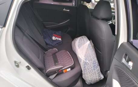 Hyundai Solaris II рестайлинг, 2015 год, 999 999 рублей, 16 фотография