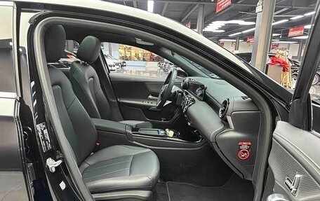 Mercedes-Benz A-Класс, 2023 год, 1 986 040 рублей, 13 фотография