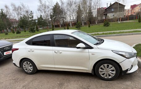 Hyundai Solaris II рестайлинг, 2019 год, 650 000 рублей, 2 фотография