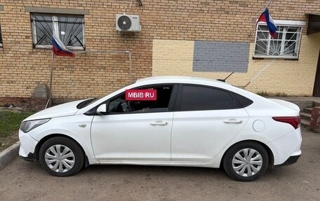 Hyundai Solaris II рестайлинг, 2019 год, 650 000 рублей, 4 фотография