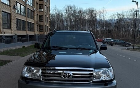 Toyota Land Cruiser 100 рестайлинг 2, 2006 год, 2 200 000 рублей, 4 фотография