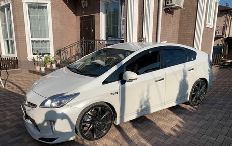 Toyota Prius, 2012 год, 1 700 000 рублей, 3 фотография