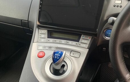 Toyota Prius, 2012 год, 1 700 000 рублей, 13 фотография