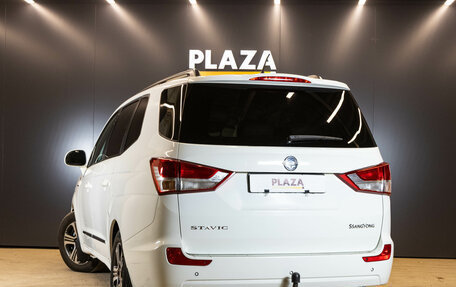 SsangYong Stavic, 2014 год, 1 669 000 рублей, 3 фотография