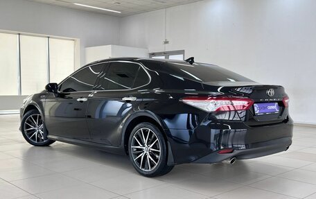 Toyota Camry, 2020 год, 3 320 000 рублей, 2 фотография